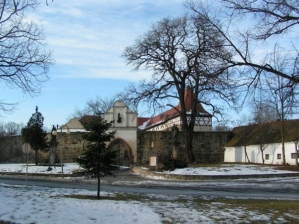 HAZMBURK A BUDYNĚ N/OHŘÍ